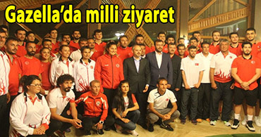 BAKAN GAZELLA OTELDE MİLLİLERİ ZİYARET ETTİ