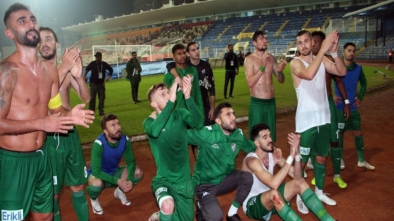 ADANA'DAKİ GOL DÜELLOSUNU BURSASPOR KAZANDI