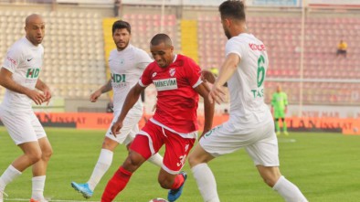 BOLUSPOR GİRESUNSPOR MAÇININ ÖZETLERİ