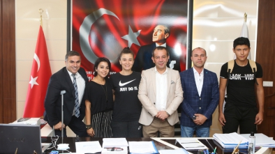 SÜPER LİG TEMSİLCİSİNDEN BAŞKAN ÖZCAN'A ZİYARET