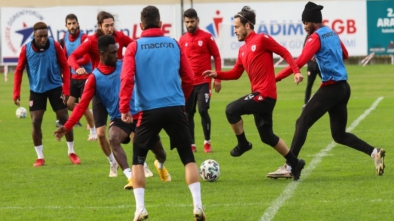 SAMSUNSPOR'DA FUTBOLCULARA PARA CEZASI