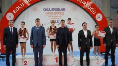 ARTİSTİK CİMNASTİK TÜRKİYE BİRİNCİLİĞİ YARIŞMALARI AÇILIŞ SEREMONİSİ BOLU'DA BAŞLADI